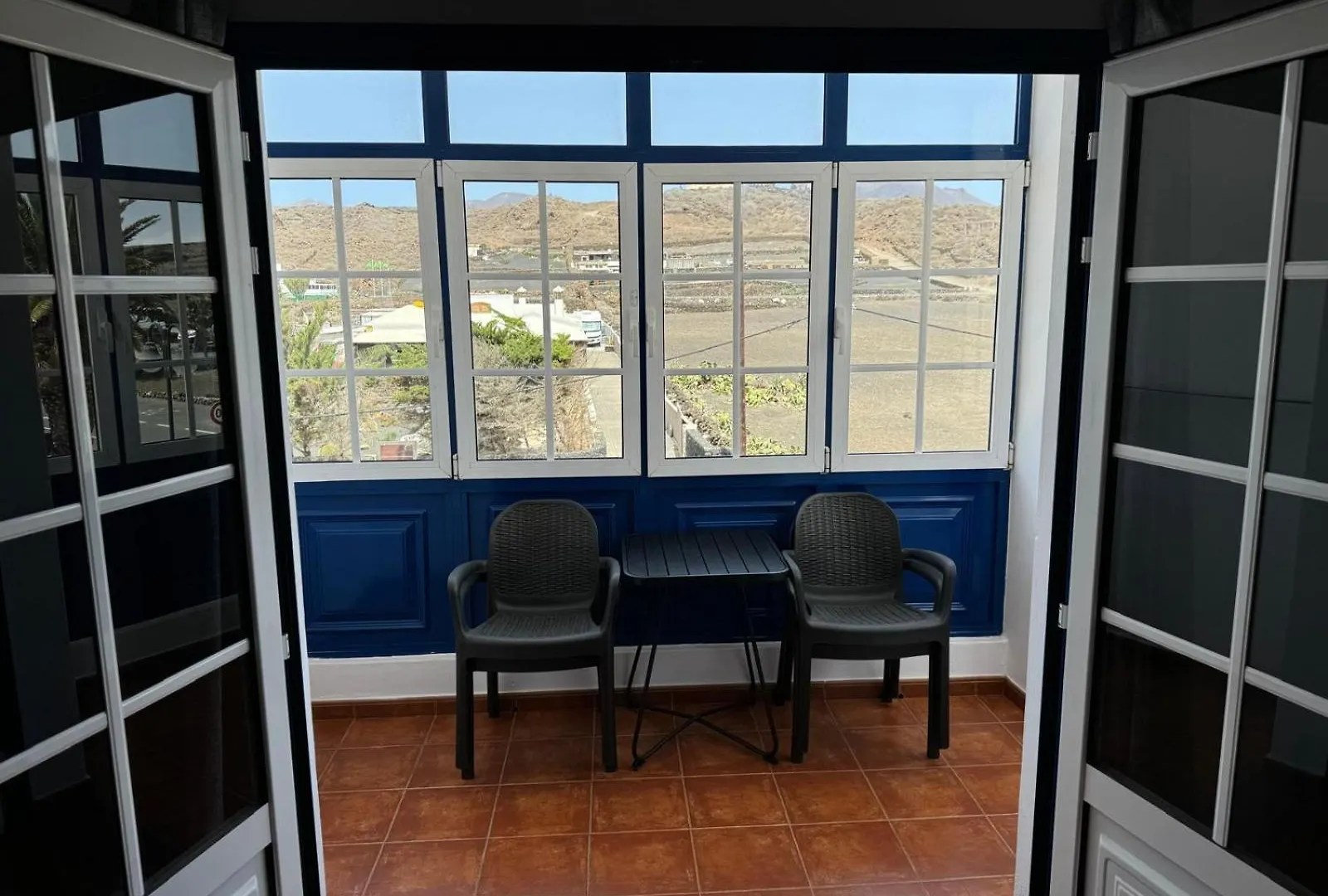Casa Cueva De Los Verdes Punta Mujeres Apartment